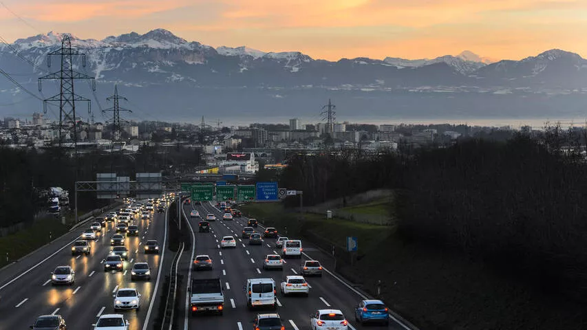 La Suisse romande a besoin de rails on lui offre des routes Le Temps